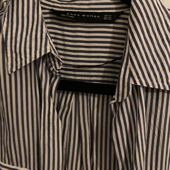 Zara blouse - Picture 1 of 3
